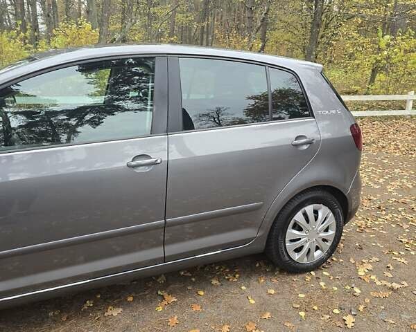 Фольксваген Гольф Плюс 2007 в Луцке на Automoto.ua Серый Фольксваген Гольф Плюс, объемом двигателя 1.6 л и пробегом 226 тыс. км за 6000 $, фото 9 на Automoto.ua