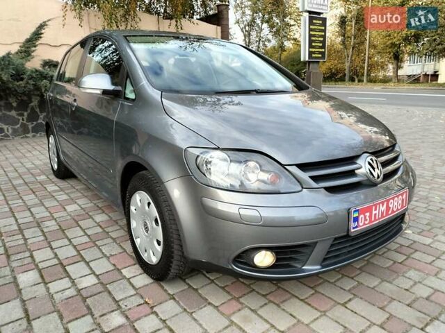 Серый Фольксваген Гольф Плюс, объемом двигателя 1.6 л и пробегом 106 тыс. км за 7300 $, фото 4 на Automoto.ua