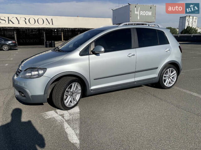 Сірий Фольксваген Golf Plus, об'ємом двигуна 1.6 л та пробігом 253 тис. км за 9800 $, фото 4 на Automoto.ua