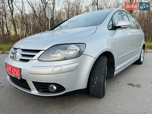 Серый Фольксваген Гольф Плюс, объемом двигателя 1.6 л и пробегом 180 тыс. км за 5699 $, фото 16 на Automoto.ua
