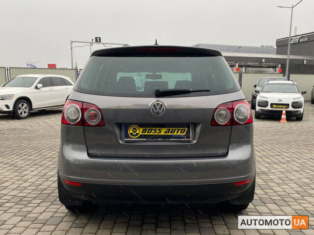 Серый Фольксваген Гольф Плюс, объемом двигателя 1.4 л и пробегом 227 тыс. км за 6300 $, фото 5 на Automoto.ua