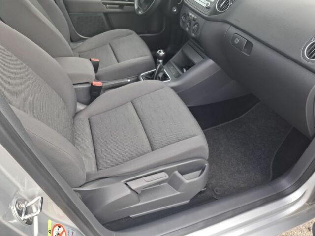 Сірий Фольксваген Golf Plus, об'ємом двигуна 1 л та пробігом 140 тис. км за 6399 $, фото 3 на Automoto.ua