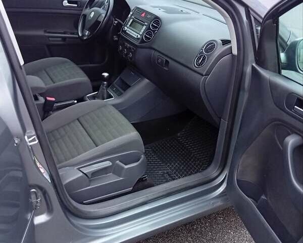 Сірий Фольксваген Golf Plus, об'ємом двигуна 1.4 л та пробігом 186 тис. км за 5899 $, фото 19 на Automoto.ua