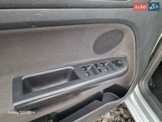 Фольксваген Гольф Плюс 2007 в Луцке на Automoto.ua Серый Фольксваген Гольф Плюс, объемом двигателя 1.6 л и пробегом 200 тыс. км за 5700 $, фото 42 на Automoto.ua