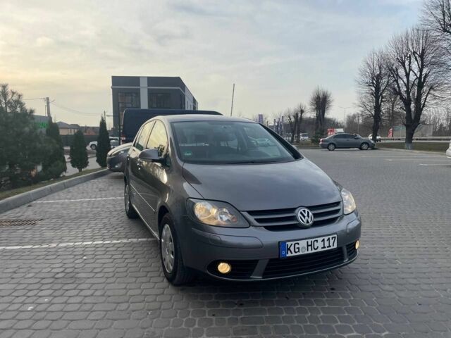 Сірий Фольксваген Golf Plus, об'ємом двигуна 0 л та пробігом 237 тис. км за 5999 $, фото 5 на Automoto.ua
