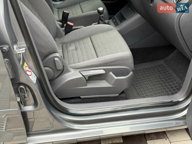 Сірий Фольксваген Golf Plus, об'ємом двигуна 1.9 л та пробігом 241 тис. км за 6600 $, фото 40 на Automoto.ua