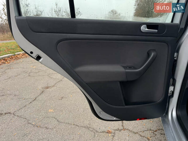 Сірий Фольксваген Golf Plus, об'ємом двигуна 1.4 л та пробігом 225 тис. км за 5300 $, фото 27 на Automoto.ua