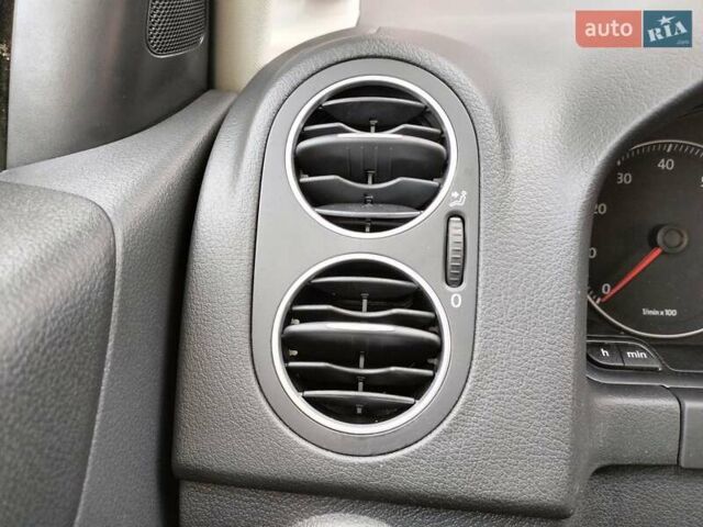 Серый Фольксваген Гольф Плюс, объемом двигателя 1.6 л и пробегом 106 тыс. км за 7300 $, фото 47 на Automoto.ua