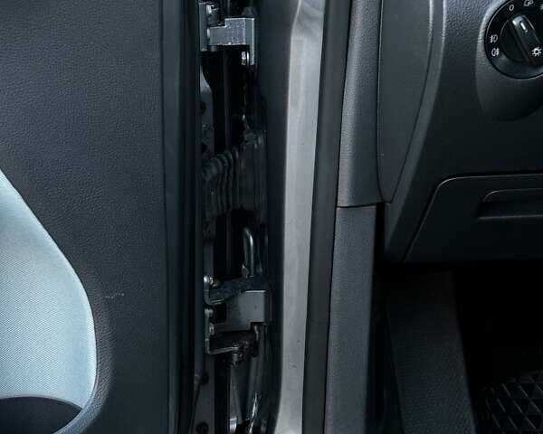 Серый Фольксваген Гольф Плюс, объемом двигателя 1.6 л и пробегом 223 тыс. км за 7499 $, фото 66 на Automoto.ua