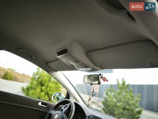 Серый Фольксваген Гольф Плюс, объемом двигателя 1.6 л и пробегом 163 тыс. км за 6900 $, фото 64 на Automoto.ua