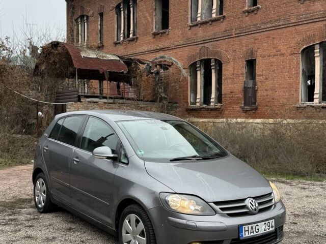 Серый Фольксваген Гольф Плюс, объемом двигателя 1.9 л и пробегом 310 тыс. км за 3100 $, фото 1 на Automoto.ua