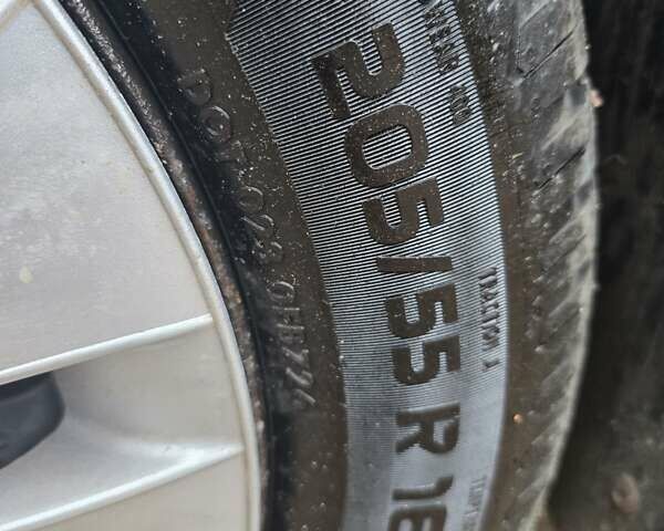 Фольксваген Гольф Плюс 2007 в Луцке на Automoto.ua Серый Фольксваген Гольф Плюс, объемом двигателя 1.6 л и пробегом 226 тыс. км за 6000 $, фото 2 на Automoto.ua