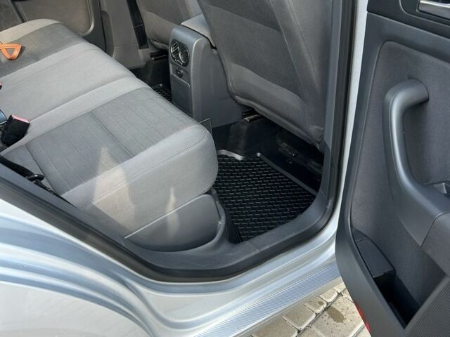 Серый Фольксваген Гольф Плюс, объемом двигателя 1.6 л и пробегом 198 тыс. км за 5800 $, фото 16 на Automoto.ua