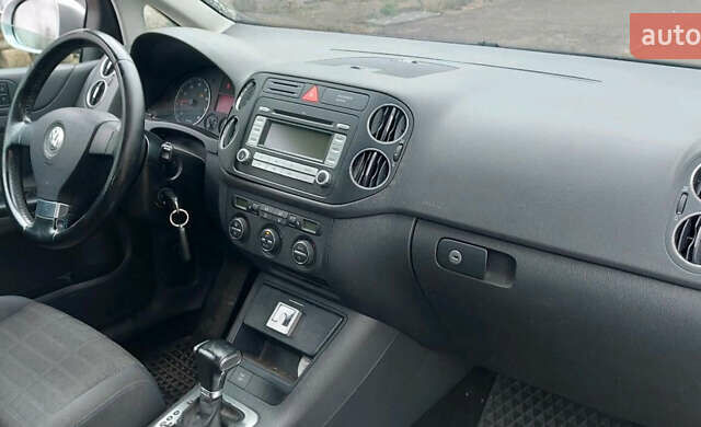 Серый Фольксваген Гольф Плюс, объемом двигателя 1.4 л и пробегом 196 тыс. км за 5250 $, фото 9 на Automoto.ua