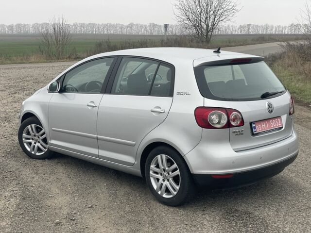 Серый Фольксваген Гольф Плюс, объемом двигателя 1.6 л и пробегом 240 тыс. км за 6900 $, фото 1 на Automoto.ua