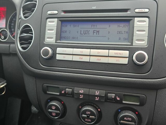 Серый Фольксваген Гольф Плюс, объемом двигателя 1 л и пробегом 226 тыс. км за 5950 $, фото 4 на Automoto.ua