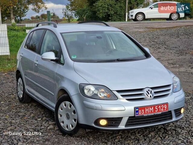 Фольксваген Гольф Плюс 2007 в Луцке на Automoto.ua Серый Фольксваген Гольф Плюс, объемом двигателя 1.6 л и пробегом 200 тыс. км за 5700 $, фото 3 на Automoto.ua