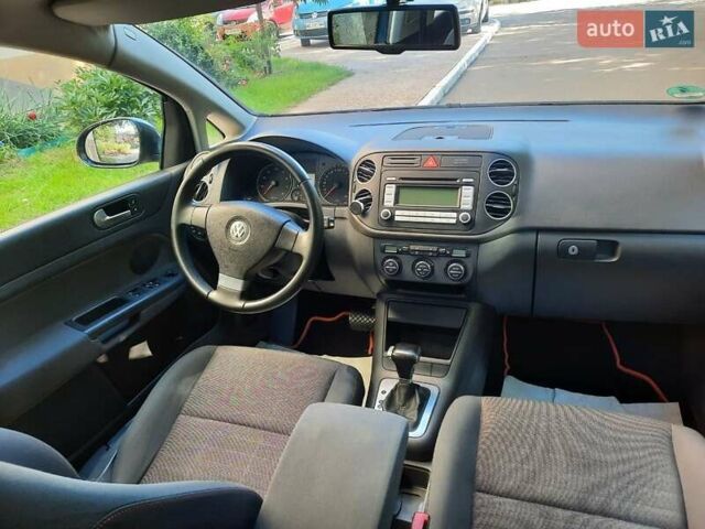 Сірий Фольксваген Golf Plus, об'ємом двигуна 1.6 л та пробігом 203 тис. км за 6999 $, фото 10 на Automoto.ua