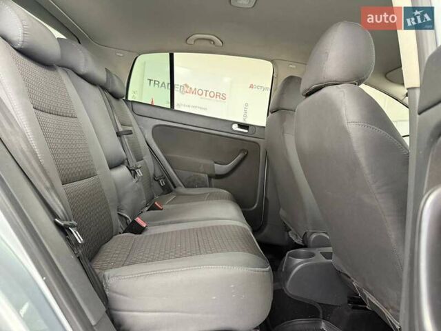 Серый Фольксваген Гольф Плюс, объемом двигателя 1.6 л и пробегом 283 тыс. км за 6490 $, фото 32 на Automoto.ua