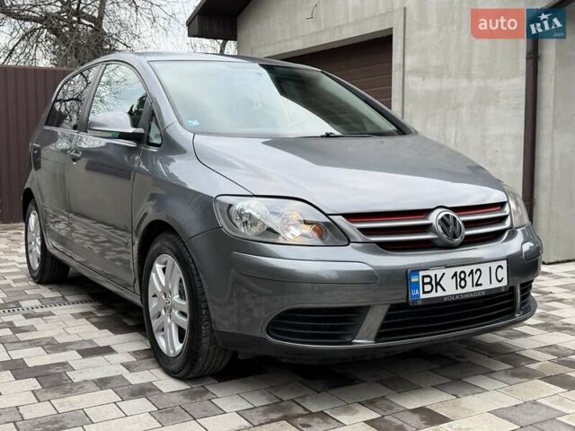 Сірий Фольксваген Golf Plus, об'ємом двигуна 1.9 л та пробігом 241 тис. км за 6600 $, фото 4 на Automoto.ua