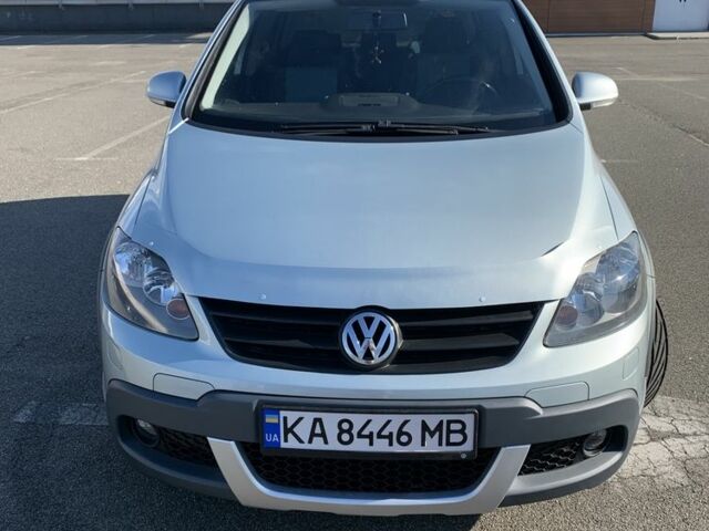 Серый Фольксваген Гольф Плюс, объемом двигателя 1.6 л и пробегом 253 тыс. км за 9800 $, фото 4 на Automoto.ua