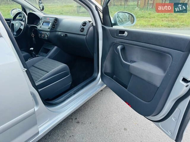 Серый Фольксваген Гольф Плюс, объемом двигателя 1.6 л и пробегом 180 тыс. км за 5699 $, фото 36 на Automoto.ua