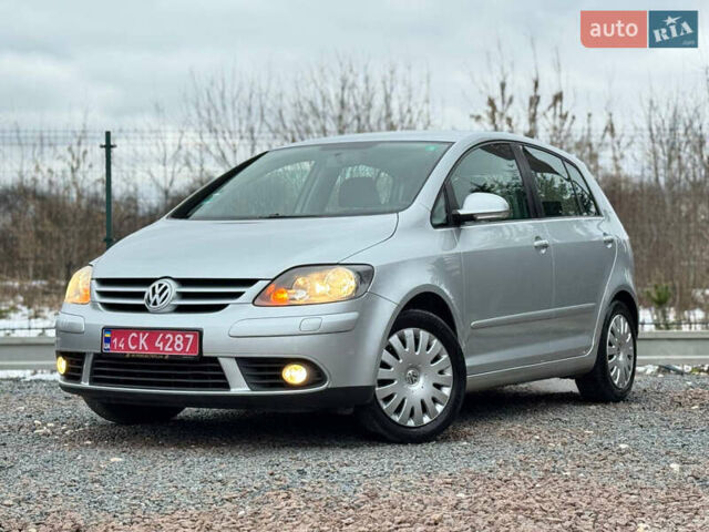 Серый Фольксваген Гольф Плюс, объемом двигателя 1.6 л и пробегом 220 тыс. км за 6190 $, фото 3 на Automoto.ua