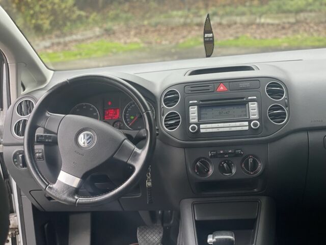 Серый Фольксваген Гольф Плюс, объемом двигателя 1.6 л и пробегом 240 тыс. км за 6900 $, фото 12 на Automoto.ua