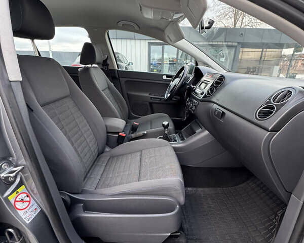 Серый Фольксваген Гольф Плюс, объемом двигателя 1.6 л и пробегом 192 тыс. км за 6200 $, фото 57 на Automoto.ua