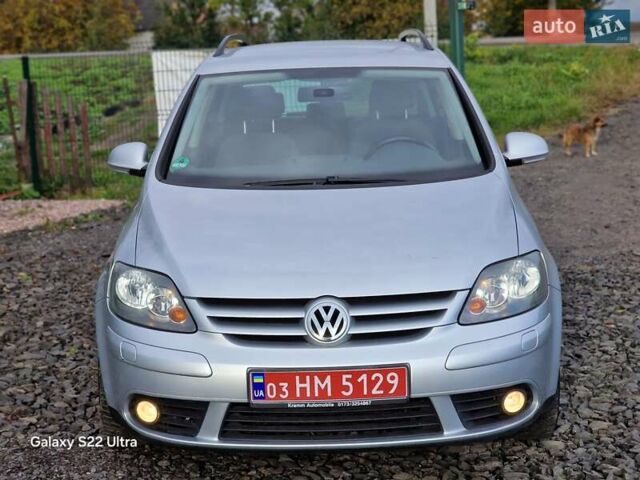 Фольксваген Гольф Плюс 2007 в Луцке на Automoto.ua Серый Фольксваген Гольф Плюс, объемом двигателя 1.6 л и пробегом 200 тыс. км за 5700 $, фото 1 на Automoto.ua