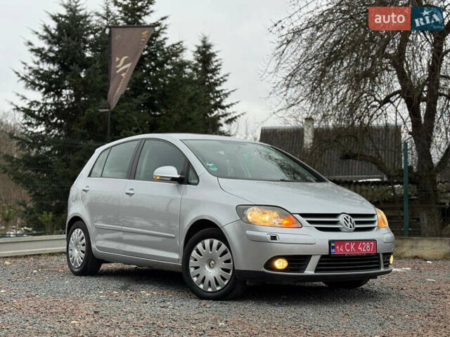 Серый Фольксваген Гольф Плюс, объемом двигателя 1.6 л и пробегом 220 тыс. км за 6190 $, фото 14 на Automoto.ua