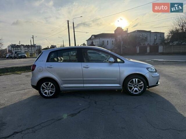 Серый Фольксваген Гольф Плюс, объемом двигателя 1.6 л и пробегом 158 тыс. км за 6700 $, фото 6 на Automoto.ua