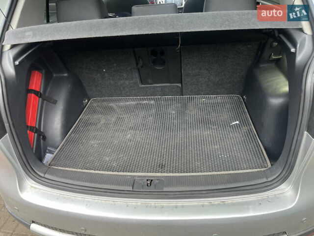 Сірий Фольксваген Golf Plus, об'ємом двигуна 1.6 л та пробігом 253 тис. км за 9800 $, фото 11 на Automoto.ua