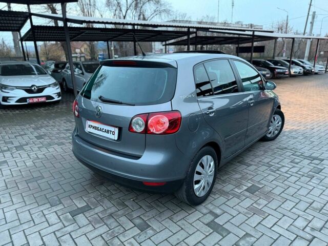 Серый Фольксваген Гольф Плюс, объемом двигателя 1.6 л и пробегом 227 тыс. км за 7300 $, фото 7 на Automoto.ua