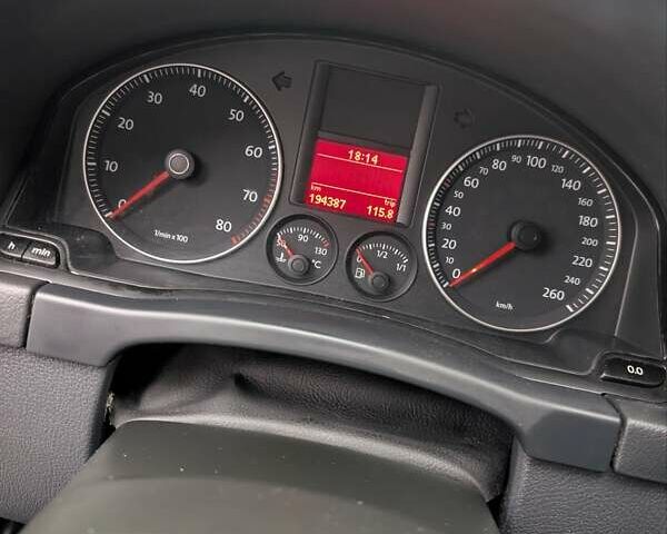 Сірий Фольксваген Golf Plus, об'ємом двигуна 1.62 л та пробігом 194 тис. км за 6000 $, фото 18 на Automoto.ua