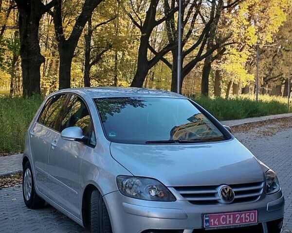 Серый Фольксваген Гольф Плюс, объемом двигателя 1.6 л и пробегом 181 тыс. км за 5599 $, фото 42 на Automoto.ua