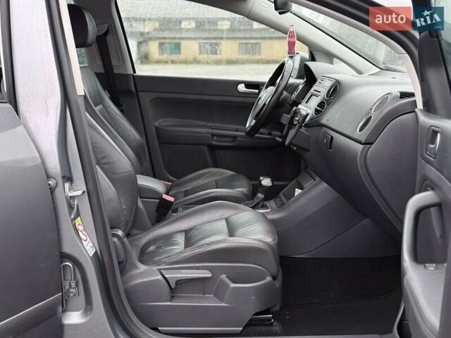 Сірий Фольксваген Golf Plus, об'ємом двигуна 1.39 л та пробігом 266 тис. км за 7150 $, фото 27 на Automoto.ua
