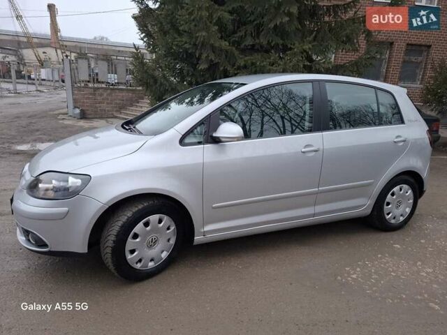 Серый Фольксваген Гольф Плюс, объемом двигателя 1.4 л и пробегом 222 тыс. км за 5850 $, фото 5 на Automoto.ua
