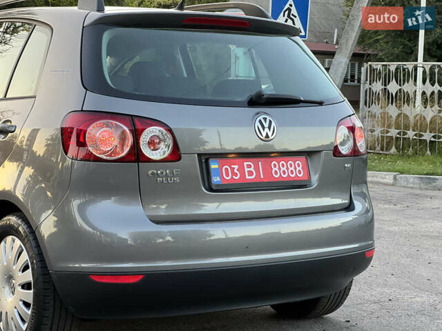 Сірий Фольксваген Golf Plus, об'ємом двигуна 1.6 л та пробігом 230 тис. км за 6650 $, фото 12 на Automoto.ua