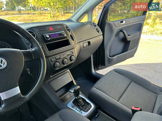 Фольксваген Гольф Плюс 2007 в Днепре (Днепропетровске) на Automoto.ua Серый Фольксваген Гольф Плюс, объемом двигателя 1.6 л и пробегом 233 тыс. км за 7299 $, фото 15 на Automoto.ua