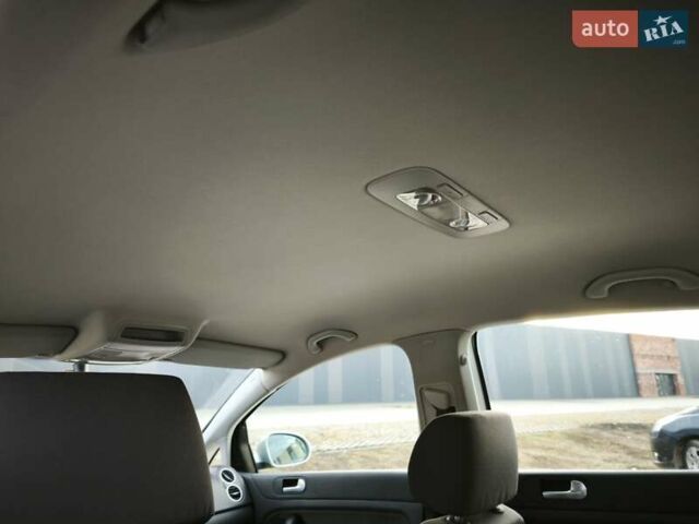 Серый Фольксваген Гольф Плюс, объемом двигателя 1.6 л и пробегом 163 тыс. км за 6900 $, фото 53 на Automoto.ua