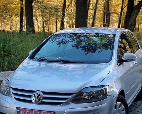 Серый Фольксваген Гольф Плюс, объемом двигателя 1.6 л и пробегом 181 тыс. км за 5599 $, фото 15 на Automoto.ua