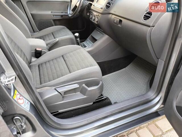 Серый Фольксваген Гольф Плюс, объемом двигателя 1.6 л и пробегом 106 тыс. км за 7300 $, фото 56 на Automoto.ua