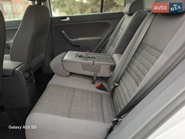 Серый Фольксваген Гольф Плюс, объемом двигателя 1.4 л и пробегом 222 тыс. км за 5850 $, фото 32 на Automoto.ua