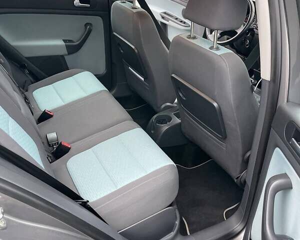 Серый Фольксваген Гольф Плюс, объемом двигателя 0 л и пробегом 157 тыс. км за 7900 $, фото 9 на Automoto.ua