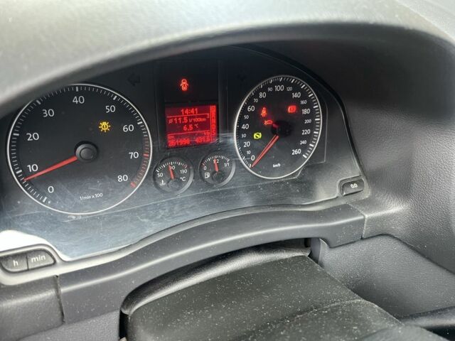 Серый Фольксваген Гольф Плюс, объемом двигателя 1.6 л и пробегом 253 тыс. км за 9800 $, фото 8 на Automoto.ua