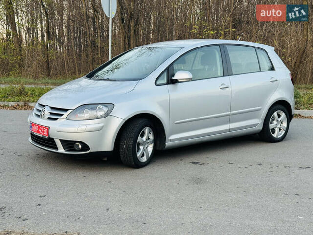 Серый Фольксваген Гольф Плюс, объемом двигателя 1.6 л и пробегом 180 тыс. км за 5699 $, фото 5 на Automoto.ua