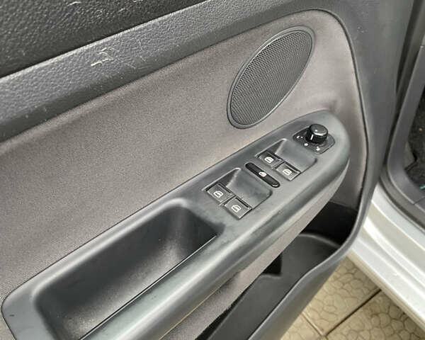 Серый Фольксваген Гольф Плюс, объемом двигателя 0 л и пробегом 192 тыс. км за 5999 $, фото 18 на Automoto.ua