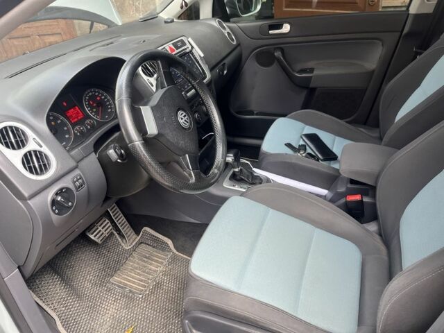 Серый Фольксваген Гольф Плюс, объемом двигателя 1.6 л и пробегом 253 тыс. км за 9800 $, фото 12 на Automoto.ua