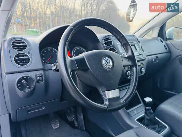 Серый Фольксваген Гольф Плюс, объемом двигателя 1.6 л и пробегом 180 тыс. км за 5699 $, фото 26 на Automoto.ua